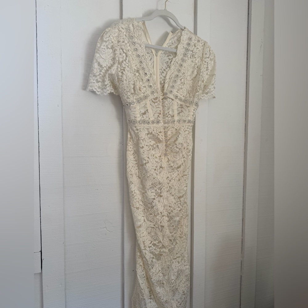 lace cap sleeve dress